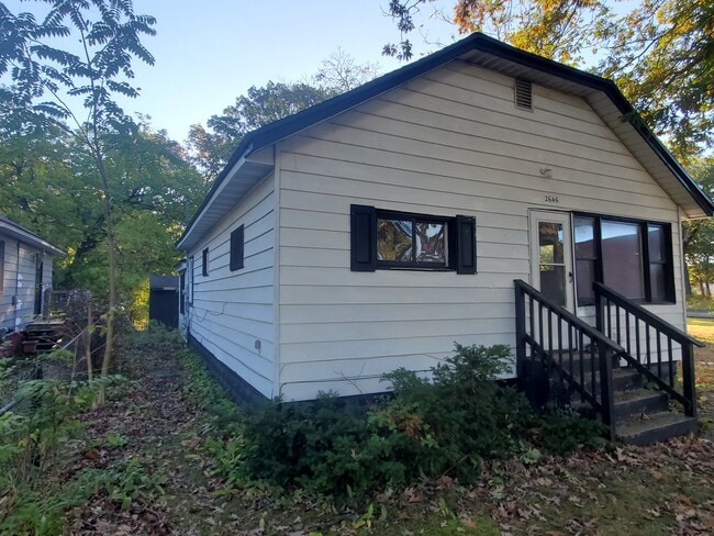 Building Photo - 2646 Reynolds St