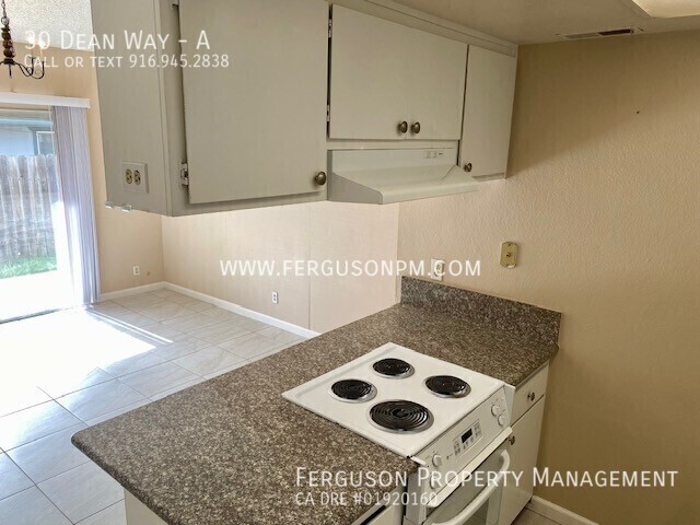 Foto del edificio - 30 Dean Way