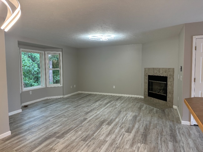 Building Photo - 4033 Sherwood Forest Dr