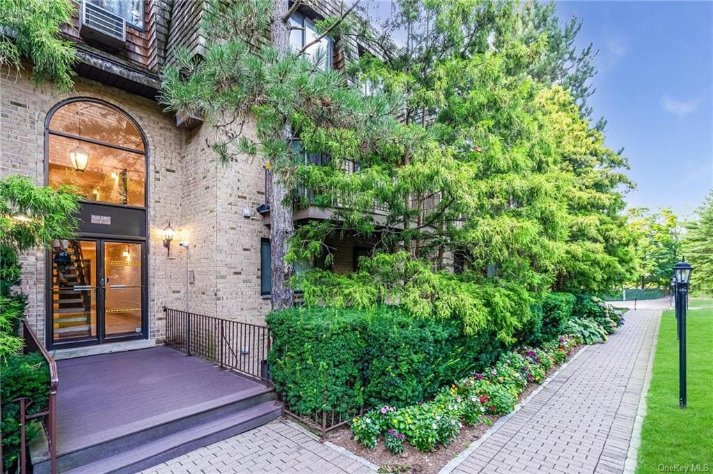 500 Central Park Ave Unit 231, Scarsdale, NY 10583 Condo for Rent in