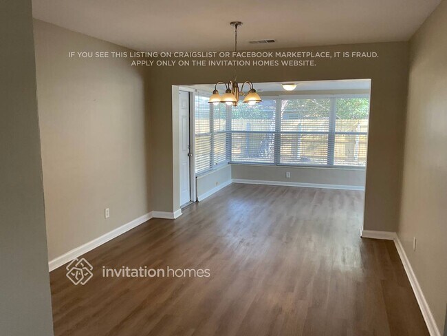 Foto del edificio - 1721 Greenhill Dr