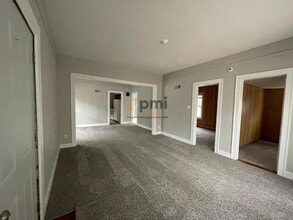 Building Photo - 6516 Meadow Ln Ave