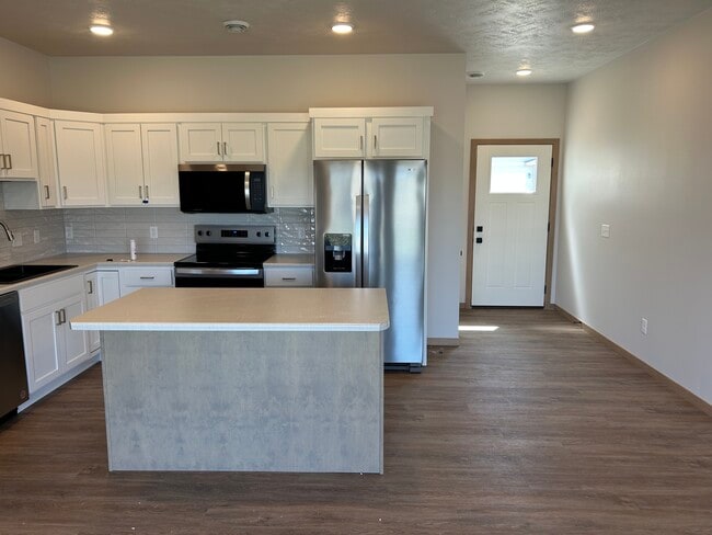 Foto del edificio - 6103 S Alki Pl