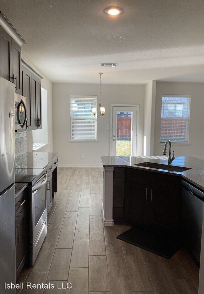 Building Photo - 5 br, 3.5 bath House - 6304 Cordillera Drive