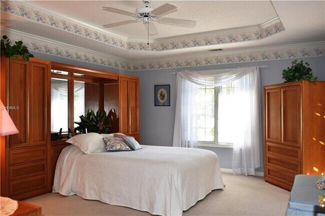 Foto del edificio - 19 Coopers Hawk Rd
