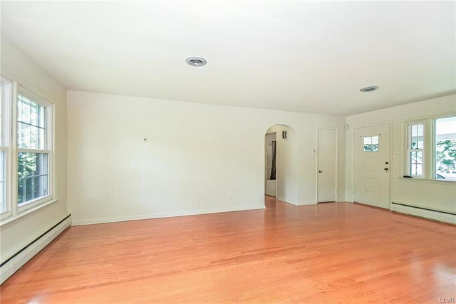 Building Photo - 1735 Lehigh Ave