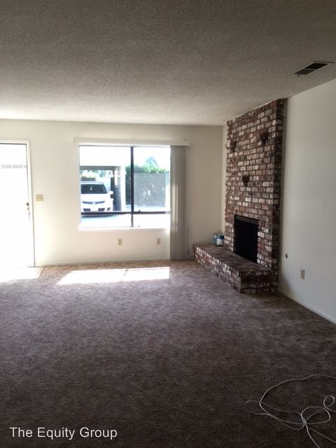 Building Photo - 1740 E Laura Ave