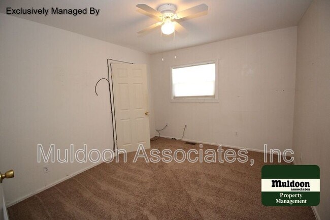 Foto del edificio - 7380 Maine Ln