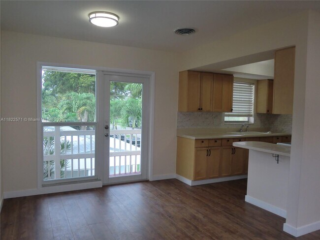 Foto del edificio - 1643 Wiley St