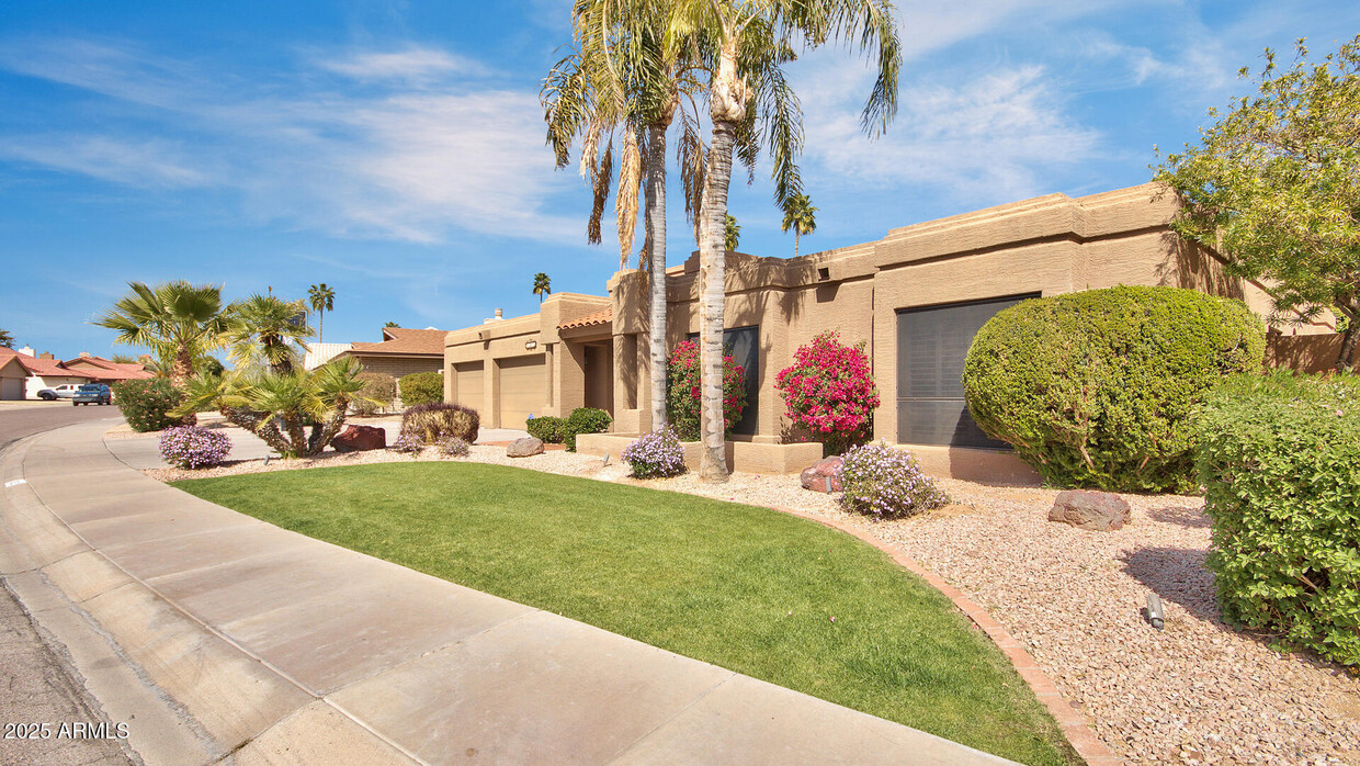 Foto principal - 15825 N 61st St