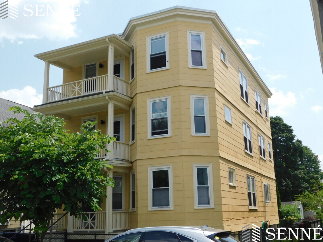 Foto principal - 142 Dudley St