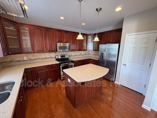 Foto del edificio - 2705 Laurelcherry St.