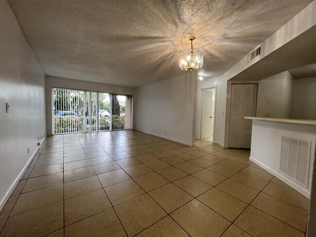 Building Photo - 8741 Wiles Rd
