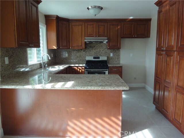 Foto del edificio - 965 Fall Creek Ct