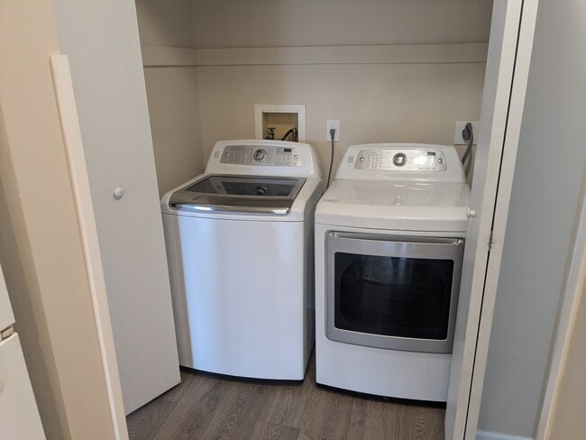 Washer and Dryer - 5350 Camelot Dr