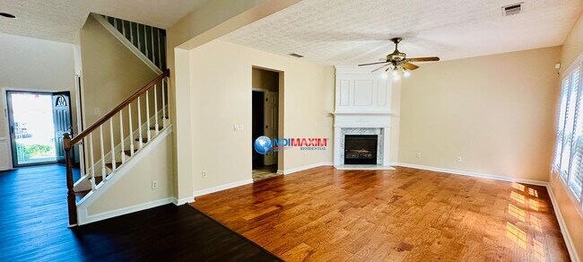 Foto del edificio - Large 4-bedroom house in Norcross