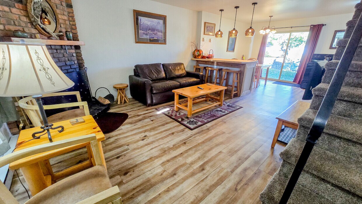 Foto principal - 1505 Broadway Ave S