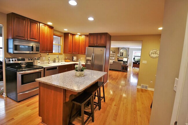 Foto del edificio - 1431 Woodland Ave