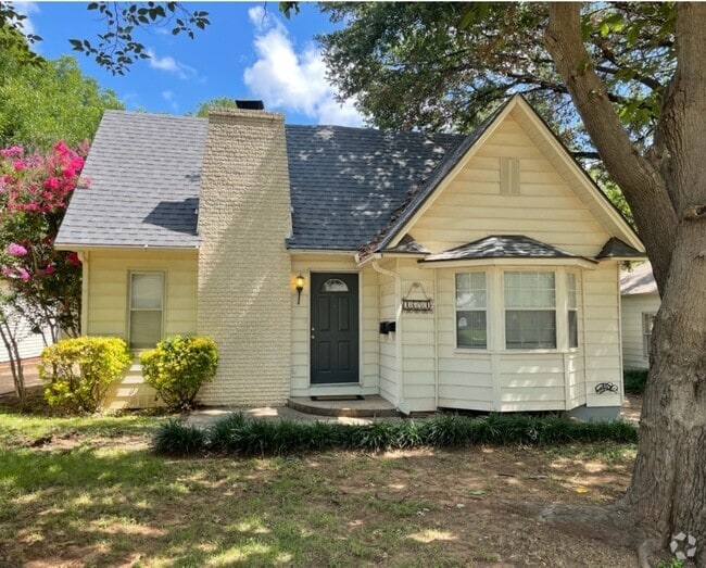 New Apartments For Rent in Petrolia TX with Extra Storage 1 Rentals