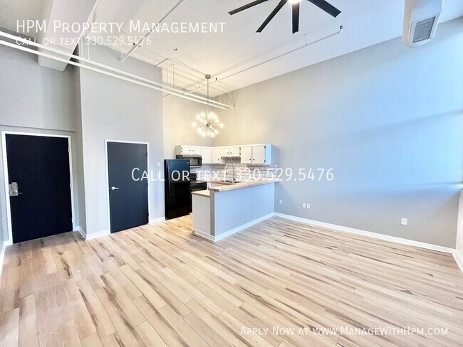 Foto del edificio - Call 330-529-5476 To Schedule A Showing!