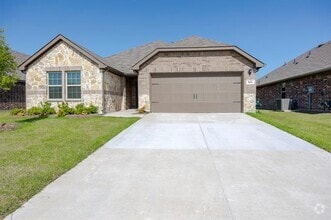 Building Photo - 210 HappyWell Ln