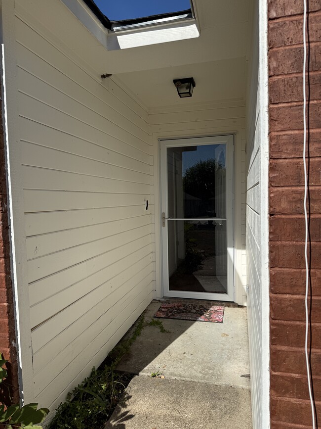 Building Photo - 4806 Silver Leaf Ct