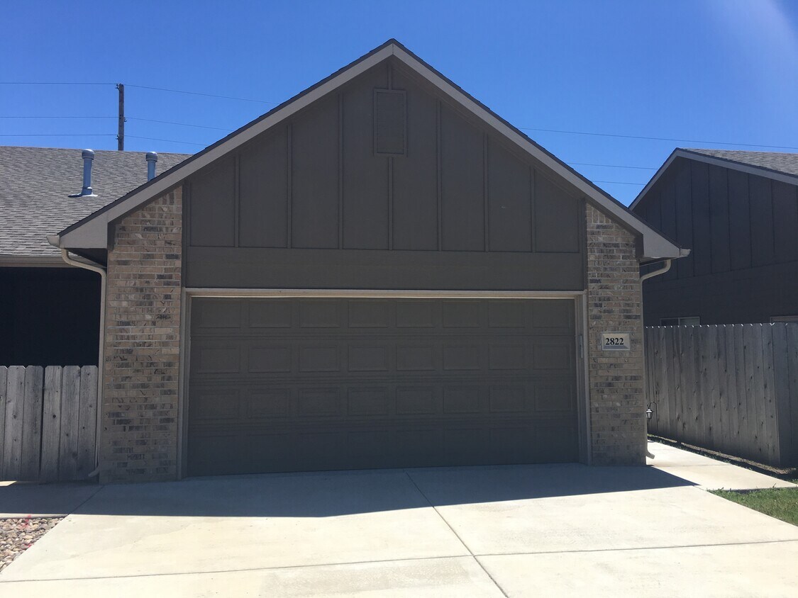 Primary Photo - 2822 E 45th Ct N
