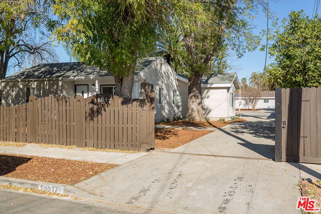 Foto principal - 18617 Keswick St