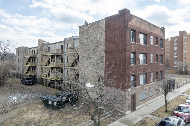 Building Photo - 5219 S Calumet Ave