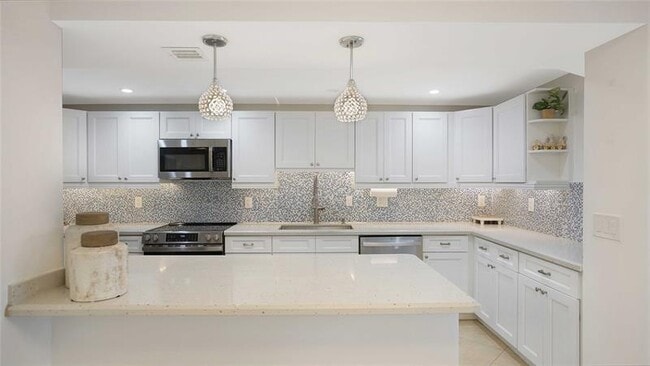 Building Photo - 3430 Galt Ocean Dr