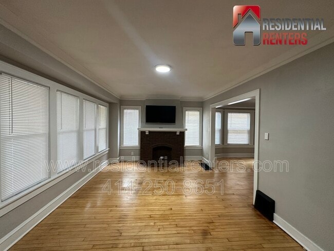 Building Photo - 2461 N 45th St