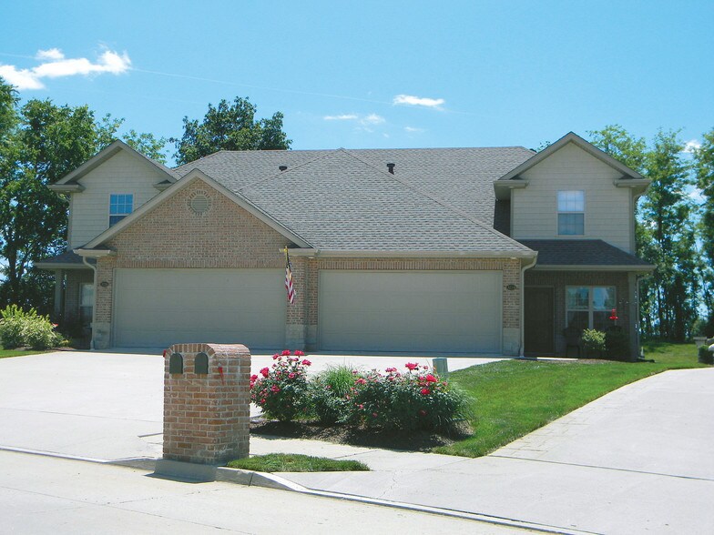 Primary Photo - 3324-3326 Jenne Hill Dr