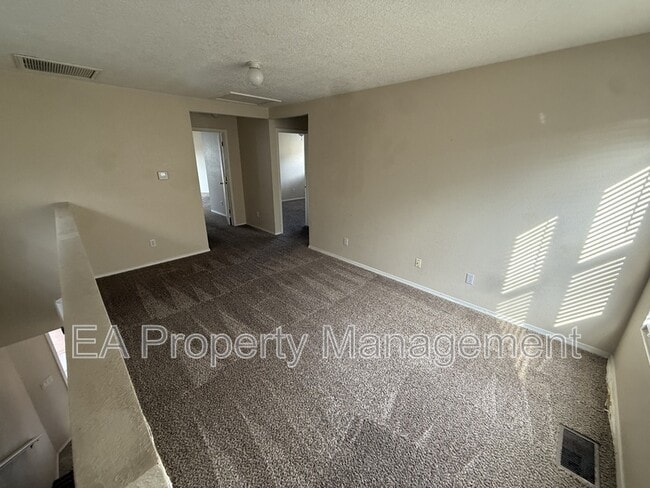 Building Photo - 12516 Snowmass Way NE