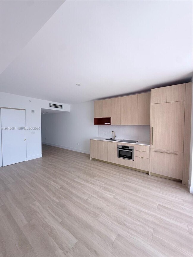 Foto del edificio - 90 NE 32nd St