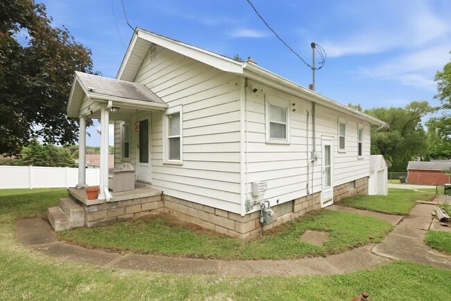 Building Photo - 1302 38th Avenue Dr