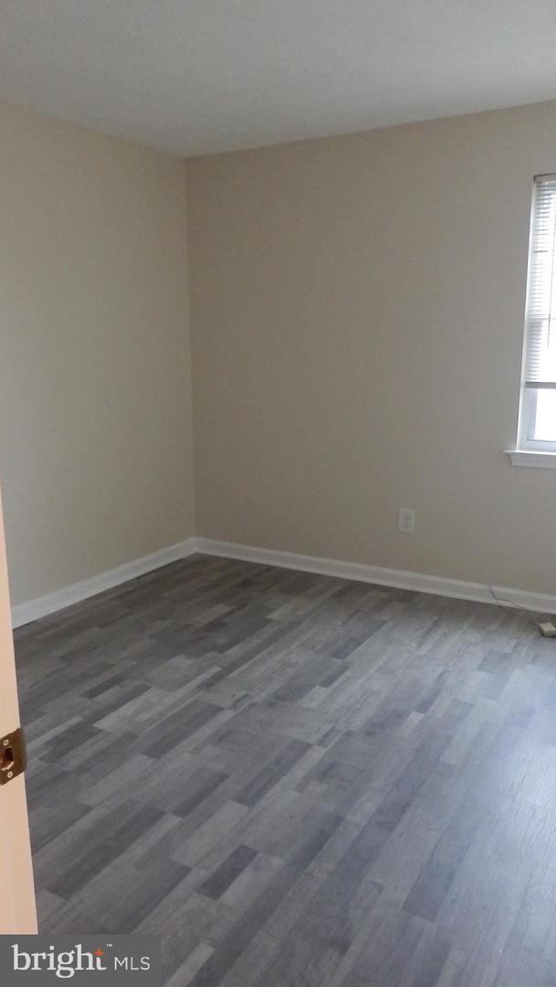 Foto del edificio - 7814 Edgewood Ave