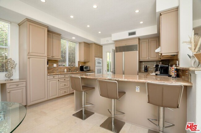 Foto del edificio - 7201 Rock Ridge Terrace