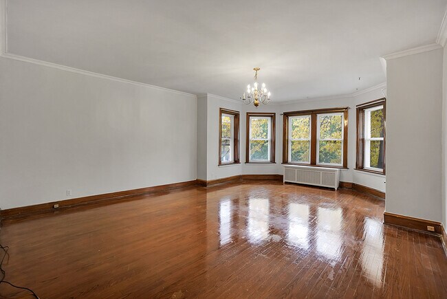 Foto del edificio - 1540 W Elmdale Ave