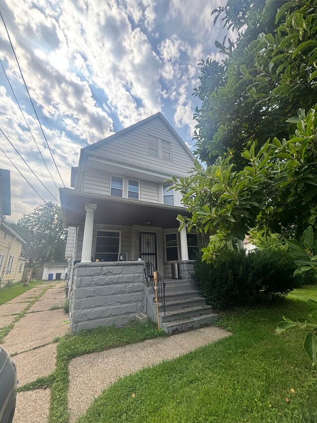 Building Photo - 6822 Fleet Ave