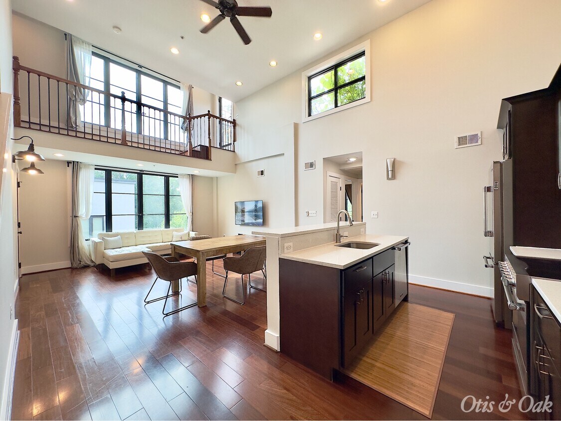 Photo - 4004 Edmunds St NW (Washington, DC)