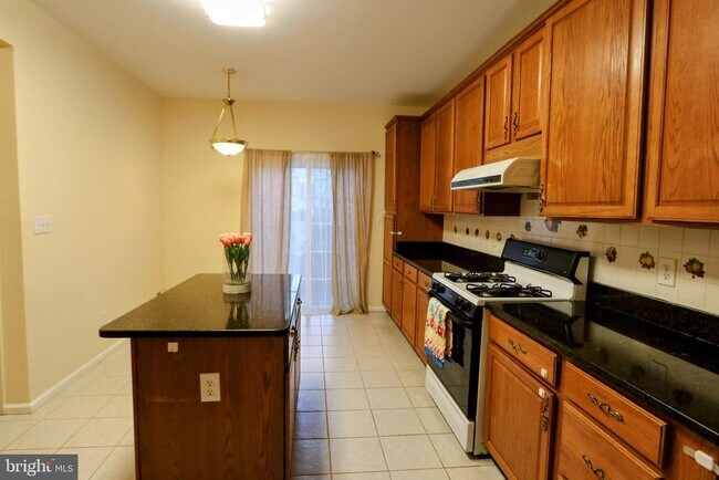 Foto del edificio - 34 Windsor Pond Rd