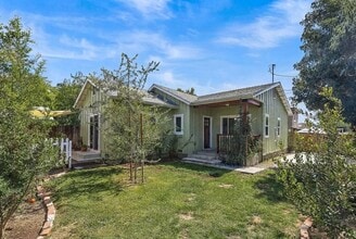 Building Photo - 324 W Lime Ave