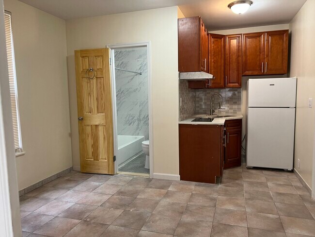 Foto del edificio - 28-44 38th St