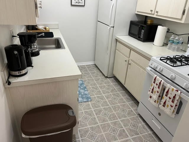 Photo - 1700 SW 16th Ct Apartment