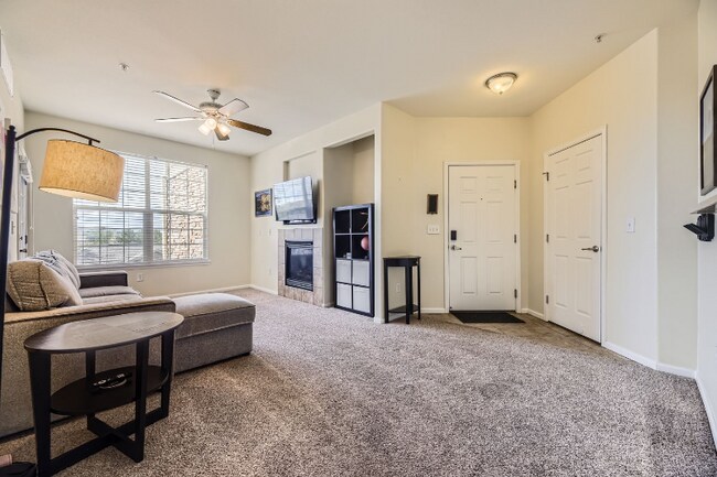 Foto del edificio - 1465 Blue Sky Cir