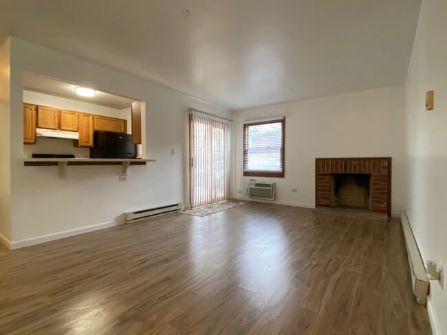 Building Photo - 1372 Cunat Ct