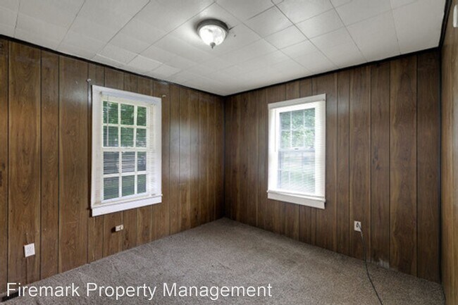 Building Photo - 3 br, 2 bath House - 318 E. Highland Drive