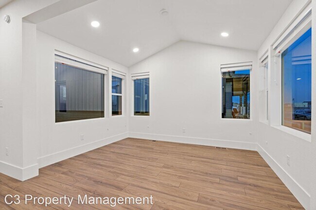 Foto del edificio - 3 br, 2.5 bath House - 5966 Isabella Ave