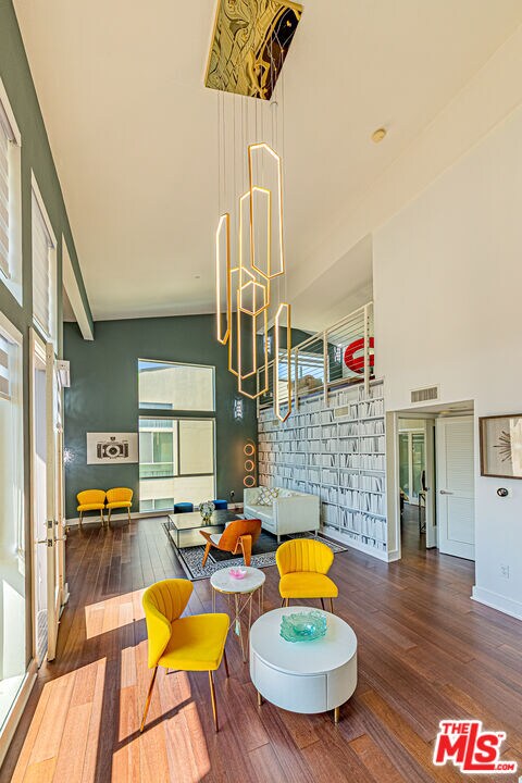 Foto del edificio - 600 Ridgeley Dr