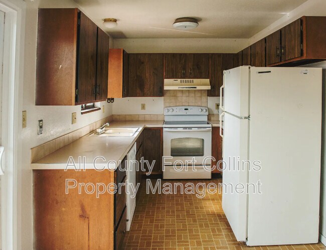 Building Photo - 2507 W Lake St
